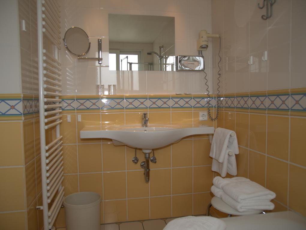Hotel Alpenblick Garni ユーバーリンゲン 部屋 写真