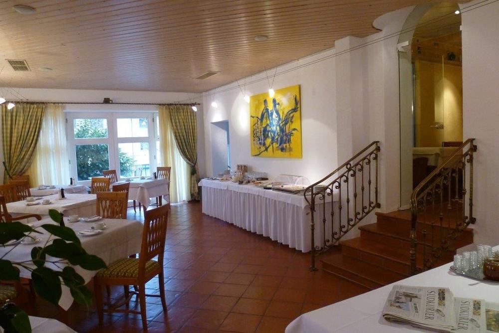 Hotel Alpenblick Garni ユーバーリンゲン レストラン 写真